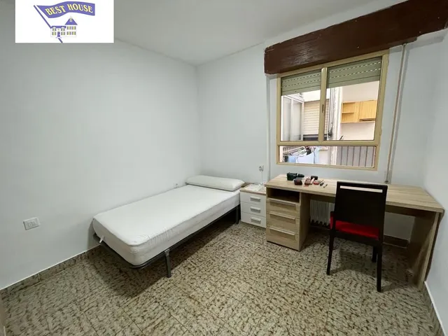 habitaciones EN PISO PARA ESTUDIANTES ZONA HOSPITAL — 20