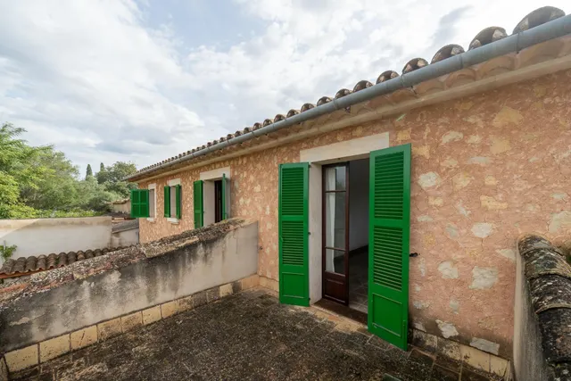 Finca mallorquina con carácter, jardín mediterráneo y vistas a la Serra de Tramuntana · Biniali — 38