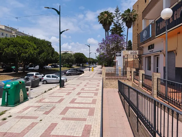 EN EXCLUSIVA LOCAL EN VENTA EN AVENIDA MOLIERE, MALAGA — 27