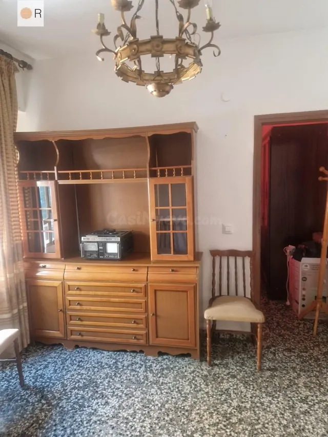 Piso de 3 dormitorios con ascensor, haciendo esquina en zona Avda Barcelona — 2