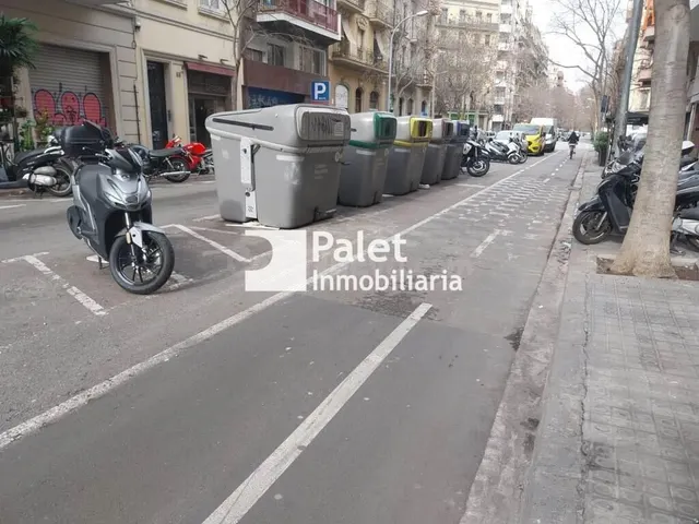 Plaza de aparcamiento en alquiler – Eixample (planta -1) — 4