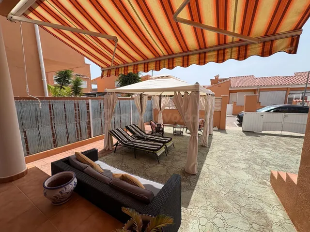 Encantadora Casa Reformada en Peñiscola con Vistas y Piscina Comunitaria — 2