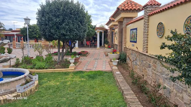 MAGNÍFICO CHALET CON DOS CASAS EN URB LA COLINA.CORDOBA — 10