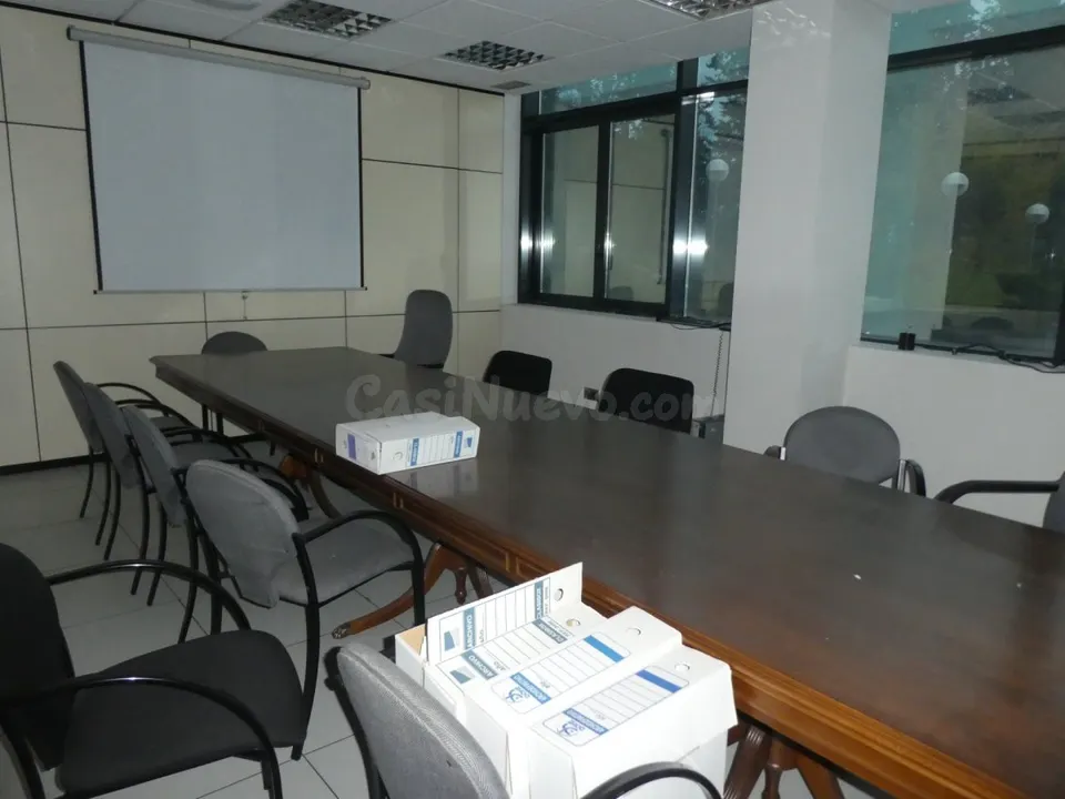 LOCAL COMERCIAL EN ALQUILER. PRECIO NEGOCIABLE!