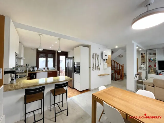 Exclusiva vivienda unifamiliar de 277 m2 junto a Avenida de Cádiz y PTS — 6