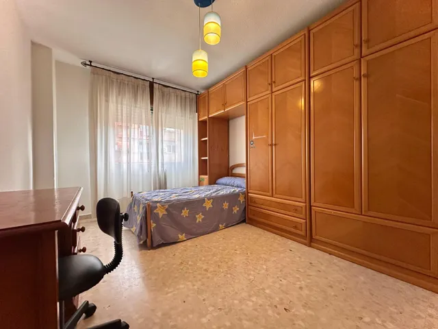 Piso 4 habitaciones 127m² en venta - La Chana — 24
