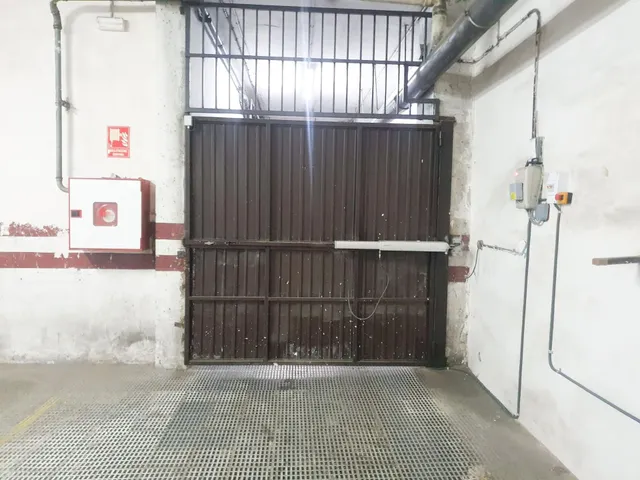 PARKING PARA COCHE + TRASTERO EN PARC I LA LLACUNA - BARCELONA — 18