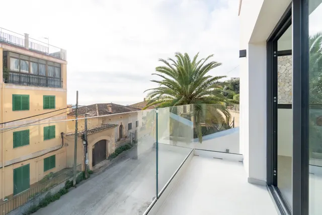 Chalet con garaje y trastero en Génova — 8