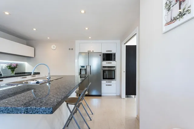 CHALET INDEPENDIENTE DE UNA SOLA PLANTA CON PISCINA — 27