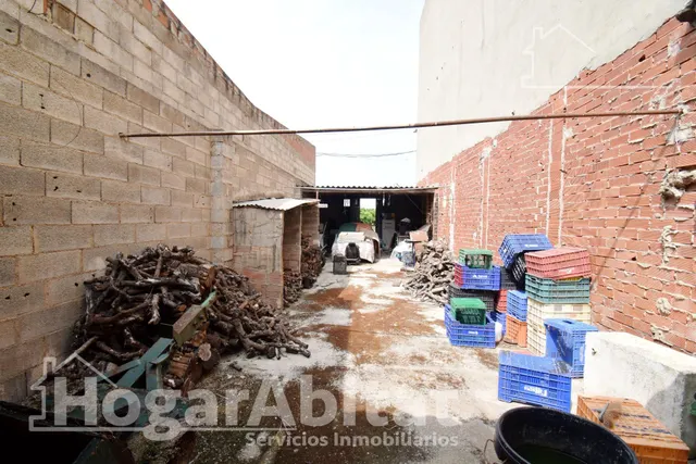 TERRENO URBANO CON MUCHAS POSIBILIDADES — 29