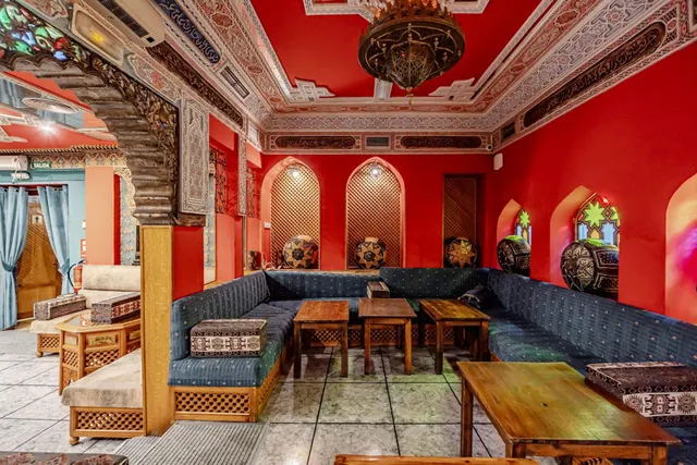 RESTAURANTE CALLE BERNARDINO OBREGÓN — 10