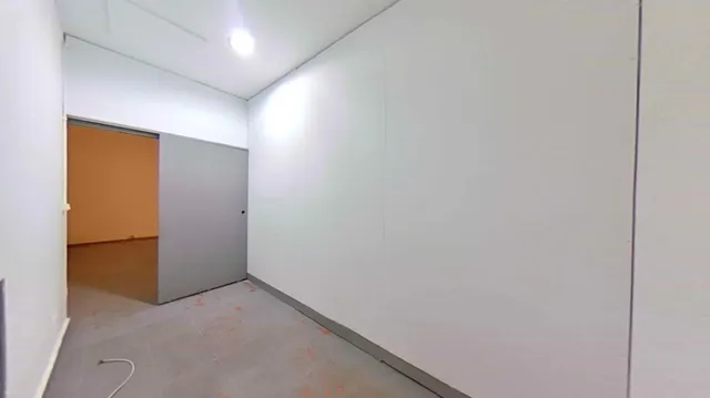 Local en venta en Calle de Schubert — 16