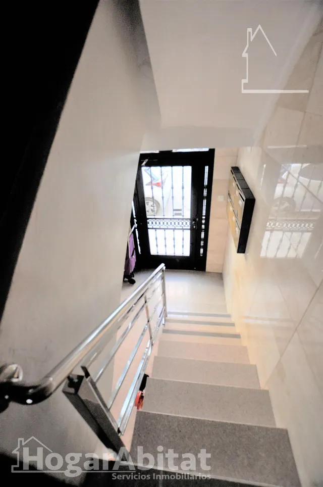 ¡REFORMADO A ESTRENAR! ACOGEDOR, MODERNO Y EXTERIOR, CERCA DEL CENTRO — 35