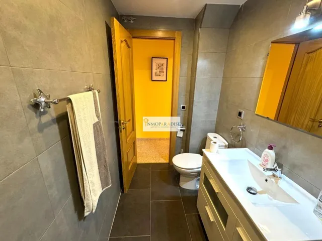 Espectacular piso en venta en playa san juan, Alicante. 117m2, 3 dormitorios, 2 baños, terraza,piscina comunitaria, quinta planta con ascensor — 28