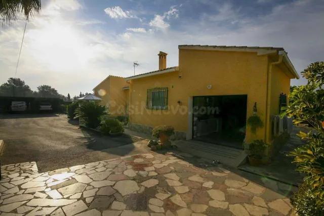 Villa 2 habitaciones 240m² en venta - Colonia Escandinavia-C - foto 4