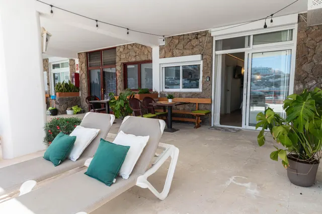 Estudio con bonitas vistas en Puerto Rico — 14