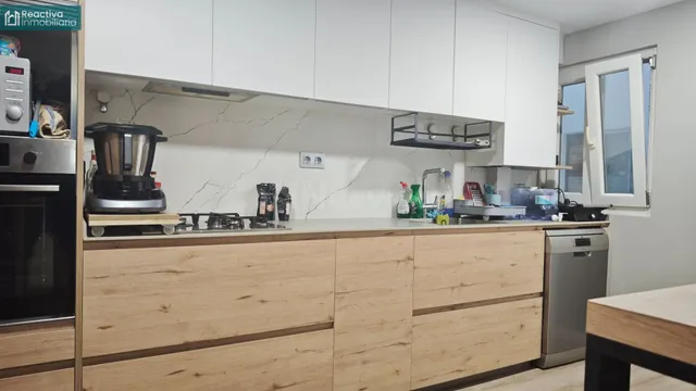 Piso de TRES DORMITORIOS en Venta en Fernando III el Santo. - foto 2