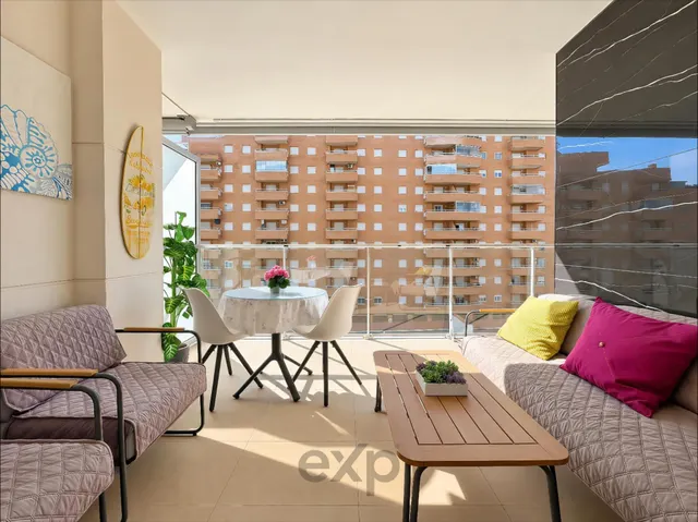 Piso en primera linea de playa de 2 habitaciones y 2 baños con terraza, piscina, garaje y trastero en Marina d’Or — 7