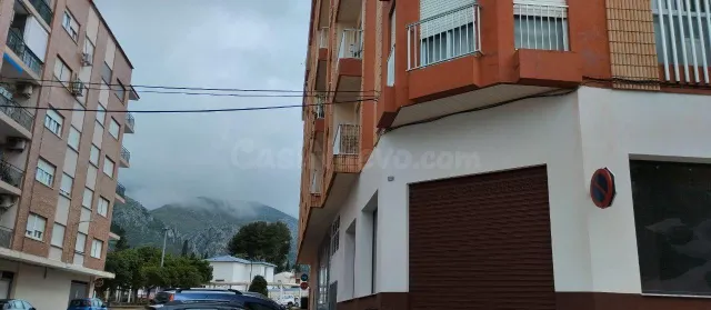 ¡Oportunidad Única! Local Comercial en el Corazón de Pego - foto 4