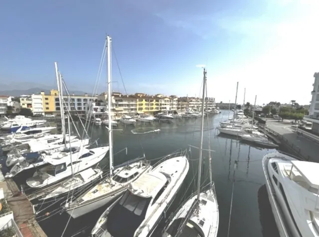 ÁTICO DE 3 HAB CON VISTAS AL CANAL DE EMPURIABRAVA