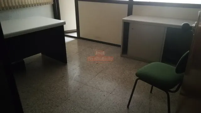 OCASION! SE ALQUILA GRAN ENTREPLANTA CON DIVERSOS DESPACHOS Y OFICINAS, EN EL CORAZON DE ALBACETE — 41