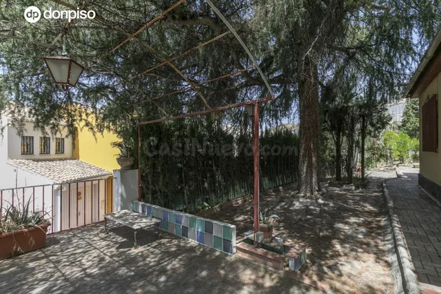 PARCELA URBANA CON CHALET Y GRAN POTENCIAL DE EDIFICACIÓN EN - foto 2