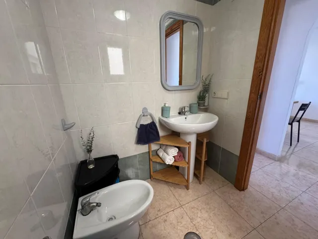 Apartamento con vistas despejadas y piscina — 20