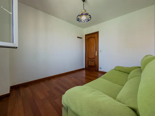 Piso con terraza a la venta en Fernando de Los Rios. — 16