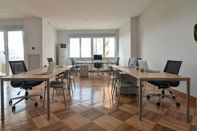 SE ALQUILA OFICINA DE 50M2 EN PLENO PASEO DE LA CASTELLANA - foto 3