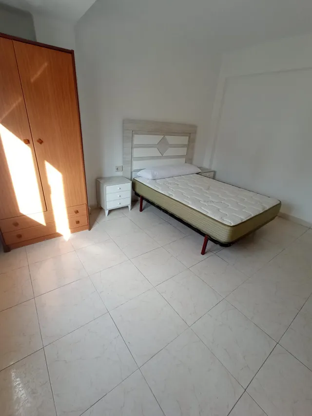 Amplio Piso en Alquiler en Plaza Constitución, Castellón — 12