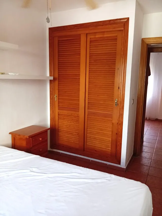 Casa adosada en esquina de 4 dormitorios, muy luminosa, con jardín privado y amplia terraza, cerca de Fuengirola — 15