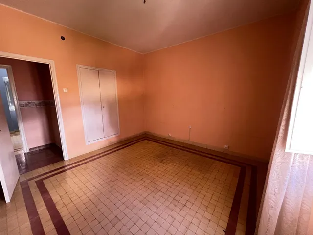 Estupendo piso de 4 habitaciones a reformar en el centro — 14