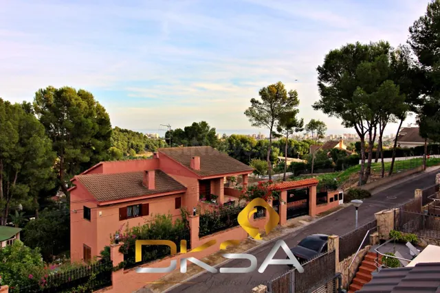 Amplio y precioso chalet en venta en Montornés, Benicásim - foto 4