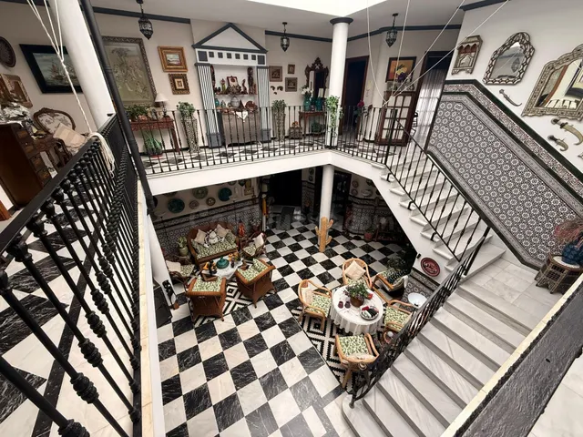 VIVIENDA INDEPENDIENTE CON GARAJE-CENTRO DE ALGECIRAS - foto 2