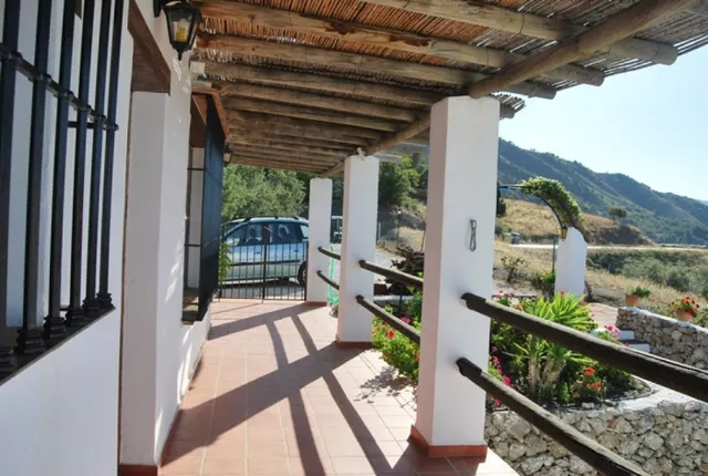 Magnifica villa con posibilidad de negocio en Frigiliana — 25