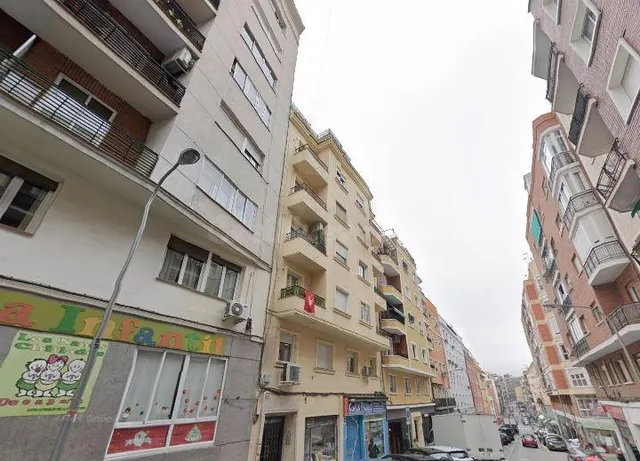 Se venden dos Locales OKUPADOS en Marcenado 46 Madrid, (Madr - foto 3