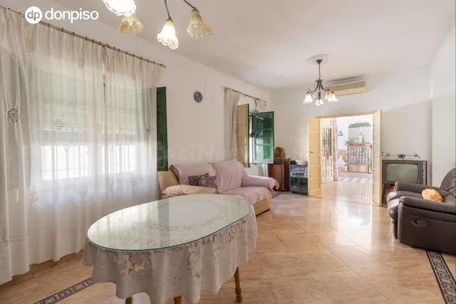 Casa con gran solar — 5
