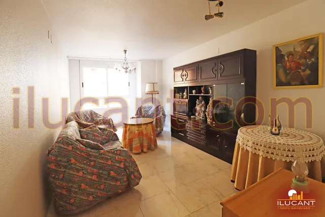 **oportunidad junto a plaza toros y plaza españa--3 dorm y 2 wc** — 2