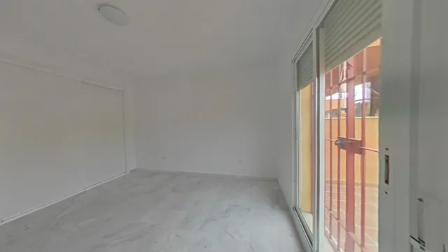 Venta de Vivienda en Marbella, Málaga. Activo Si Posesión / Alquilado / No se Puede Financiar. — 12