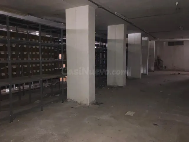 Conjunto de locales en venta en Almería - foto 5