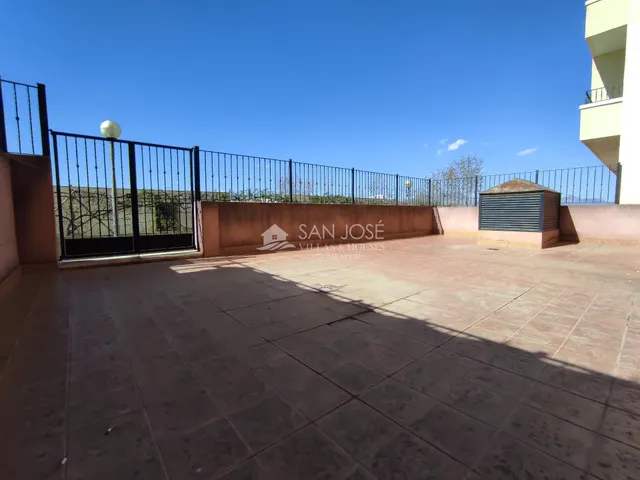 SE VENDE O ALQUILA CON OPCIÓN COMPRA LOCAL COMERCIAL CON AMPLIA TERRAZA EN ASPE. — 16