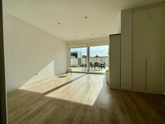 Exclusivo chalet adosado con piscina privada, amplios espacios y excelentes calidades — 12