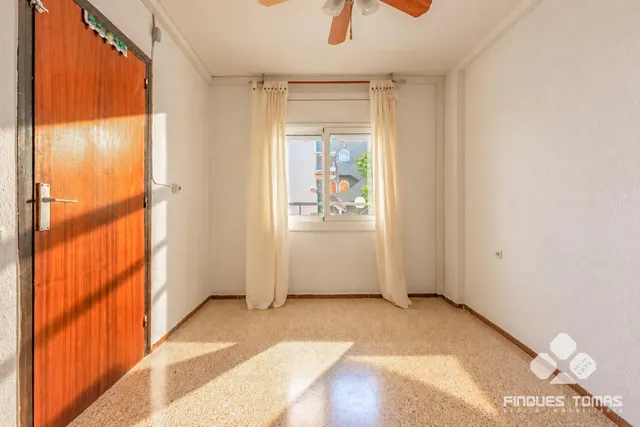 Piso con balcón en Segur de Calafell — 9