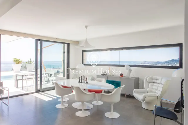 Casa en venta en Sant Vicenç de Montalt con espectaculares vistas al mar — 11
