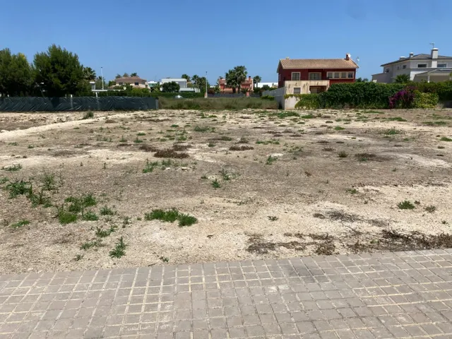 Parcela urbana en la mejor ubicación - foto 4