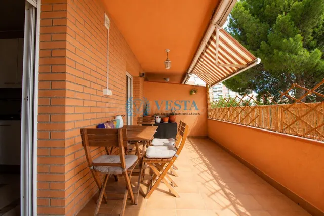 CASA FAMILIAR CON GARAJE DOBLE EN SANT PERE I SANT PAU - foto 2