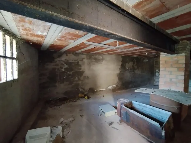 TERRENY PLA DE 600M2 AMB NAU DE 275M2 I CASETA AUXILIAR — 11