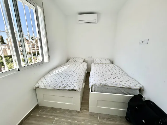 Villa 5 habitaciones 166m² en venta - Villamartin — 12