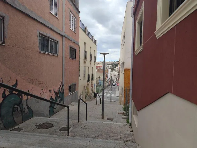 PISO EN BARRIO SAN ANTON  JUNTO MERCADO CENTRAL (CENTRO) — 11