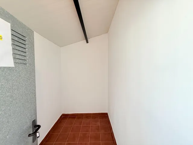 TRASTERO EN FINCA NUEVA - REABILITADA TOTALMENTE — 4